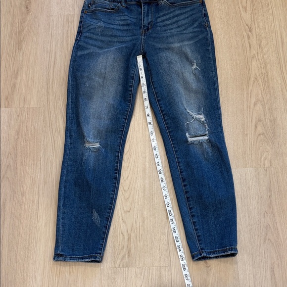 Judy Blue size 30 Classic Women's Distressed Blue Jeans - Picture 2 of 7